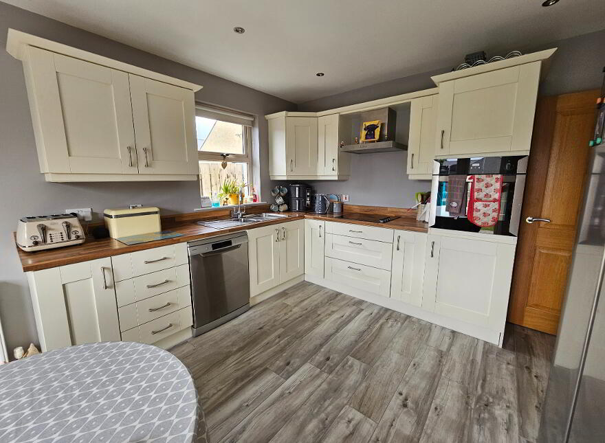 28 Corick Close, Kilkeel, BT34 4GD