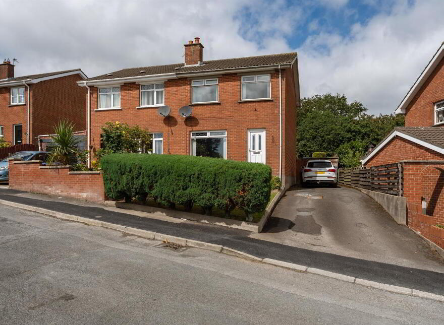 5 Penrhyn Park, Newtownards, BT23 8JW photo