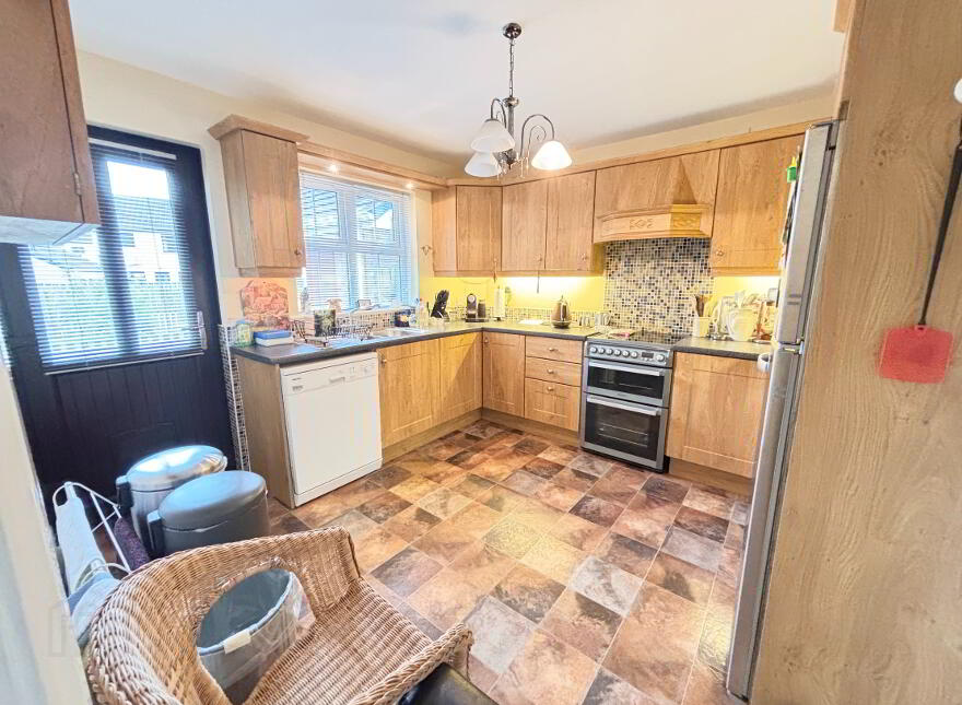 15 Fenaghy Heights, Galgorm, Ballymena, BT42 1JR