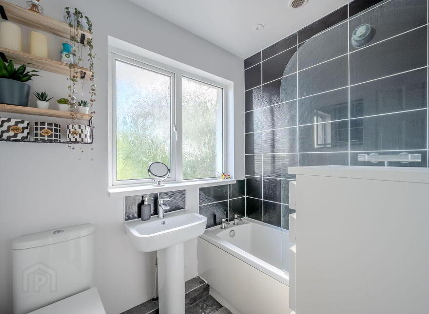 17 Innisfayle Drive, Bangor, BT19 1DN