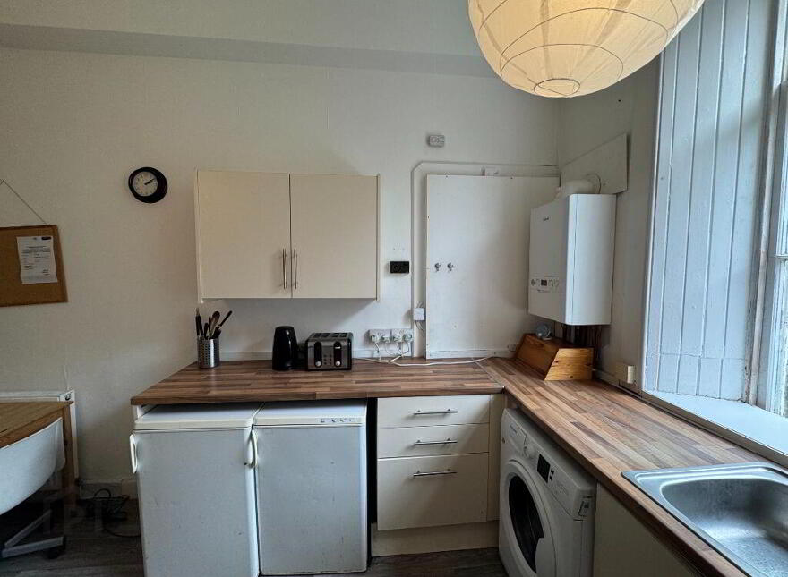 107 Marchmont Road, Marchmont, Edinburgh, EH9 1HA
