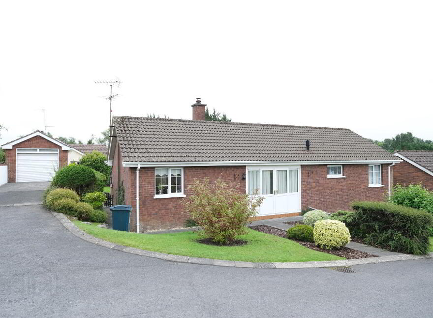 17 Glenwood Gardens, Enniskillen, BT74 7NA photo