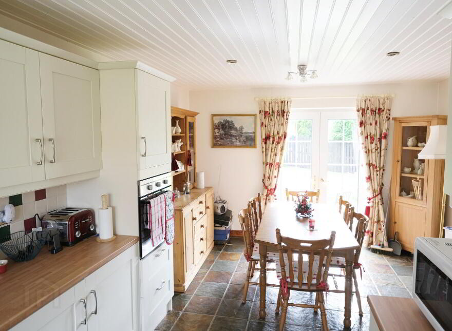 17 Glenwood Gardens, Enniskillen, BT74 7NA