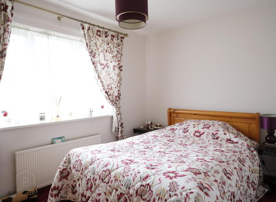 17 Glenwood Gardens, Enniskillen, BT74 7NA