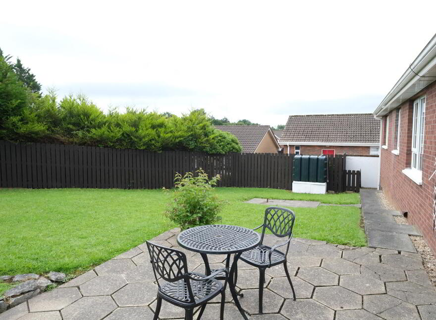 17 Glenwood Gardens, Enniskillen, BT74 7NA