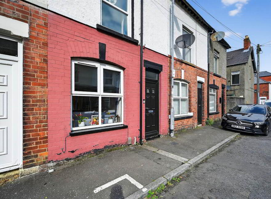 15 Hillview Avenue, Belfast, BT5 6JR