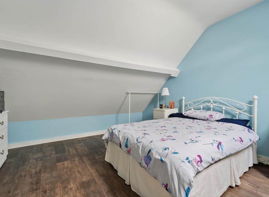 15 Hillview Avenue, Belfast, BT5 6JR