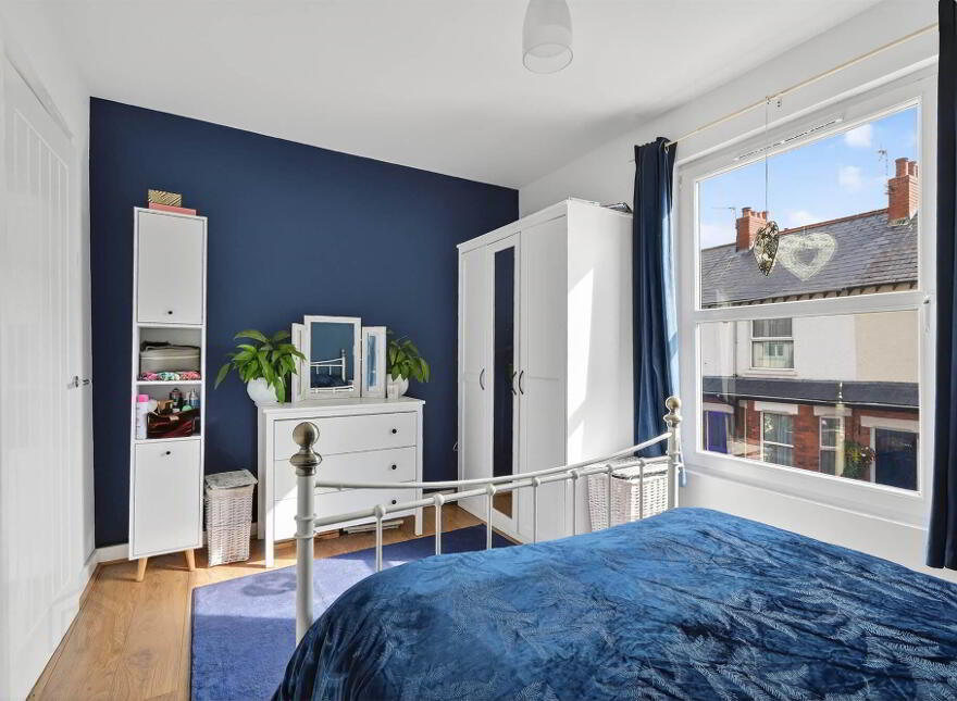 15 Hillview Avenue, Belfast, BT5 6JR
