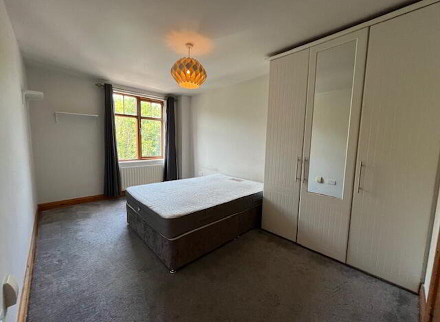 Woodbrook Crescent, Castleknock, Dublin, D15