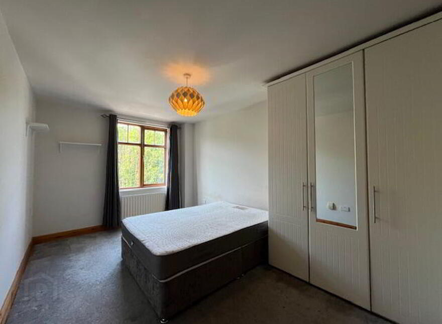 Woodbrook Crescent, Castleknock, Dublin, D15
