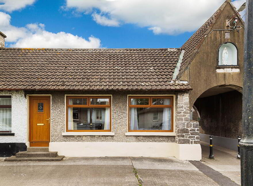 16 Lourdes Square, Drogheda