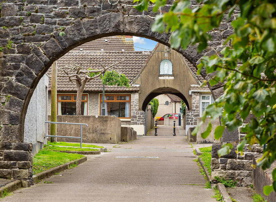 16 Lourdes Square, Drogheda