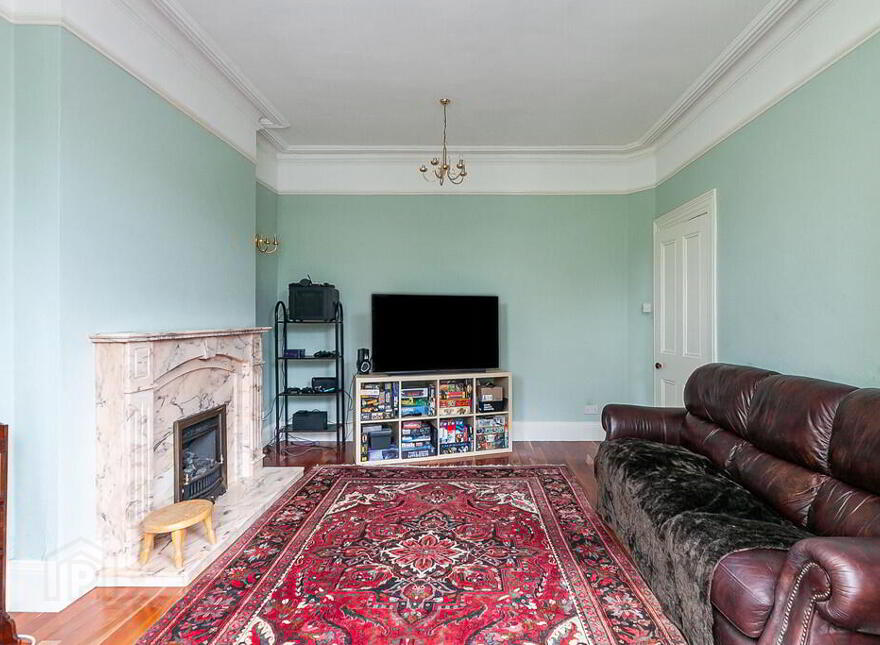 17 Maryville Park, Belfast, BT9 6LN