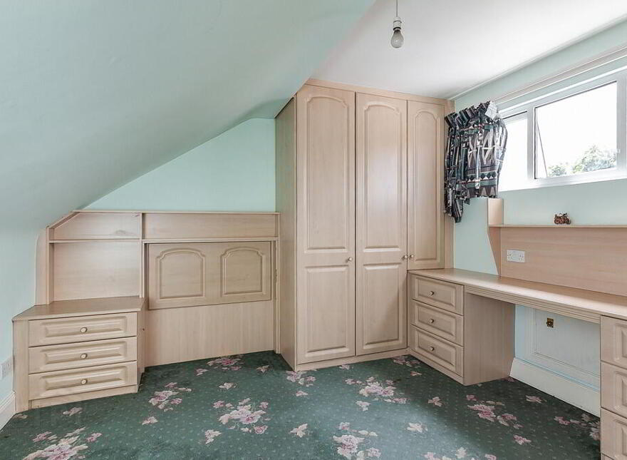 17 Maryville Park, Belfast, BT9 6LN