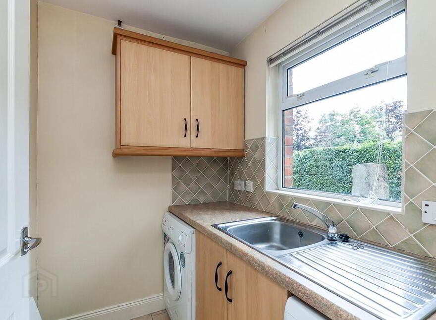 17 Maryville Park, Belfast, BT9 6LN