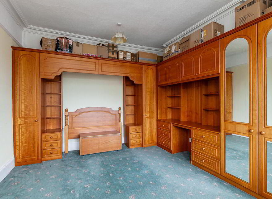 17 Maryville Park, Belfast, BT9 6LN