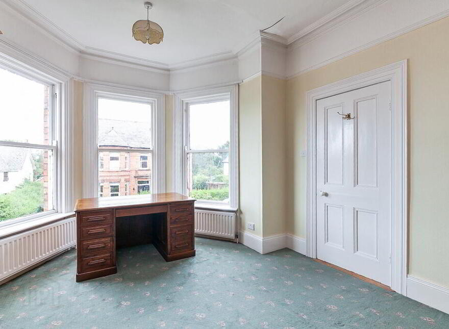 17 Maryville Park, Belfast, BT9 6LN