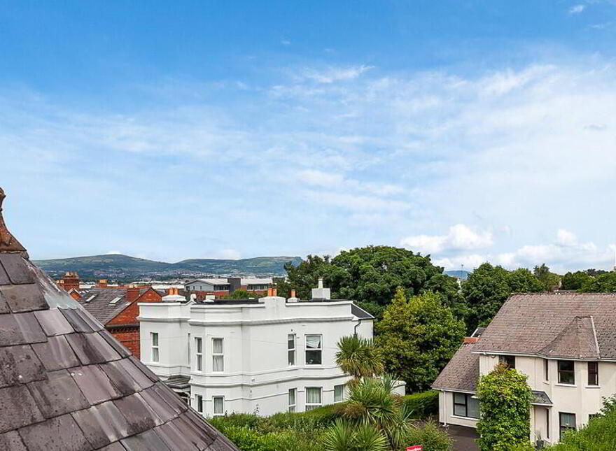 17 Maryville Park, Belfast, BT9 6LN