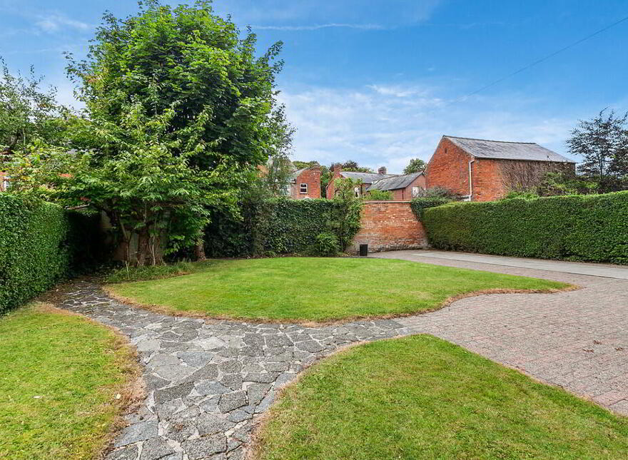 17 Maryville Park, Belfast, BT9 6LN