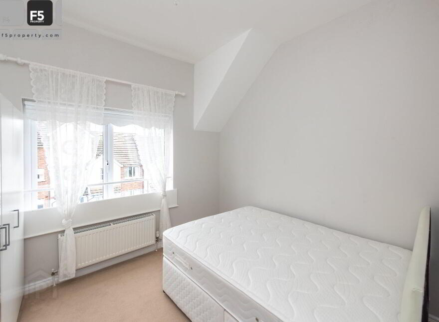 Apt 3 10, Highgrove Meadows, Belfast, BT13 3FX