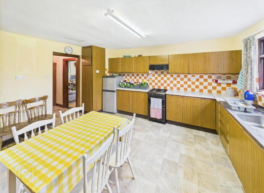 111 St. Josephs Park, Nenagh, E45KT66
