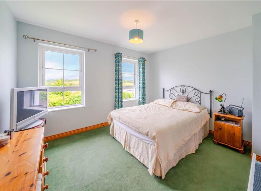 18 Clareview, The Quay, Westport, F28C624