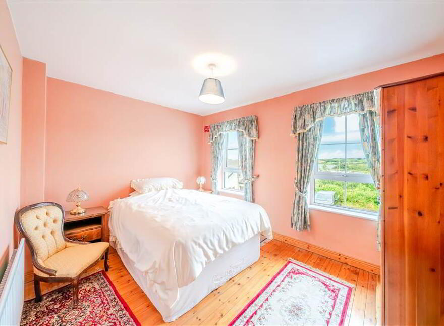 18 Clareview, The Quay, Westport, F28C624