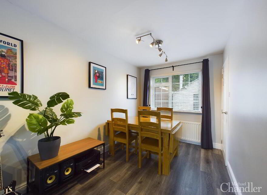 4 Beaufort Gardens, Belfast, BT8 7UD