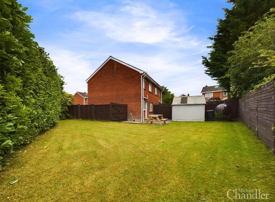 4 Beaufort Gardens, Belfast, BT8 7UD