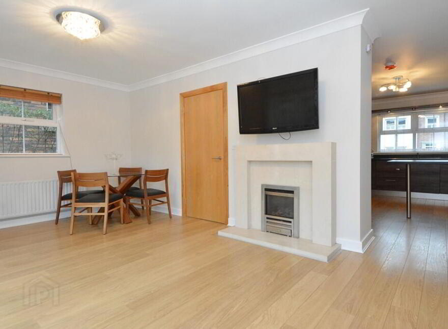 15b Drumbeg Mews, Lisburn, BT27 5XA