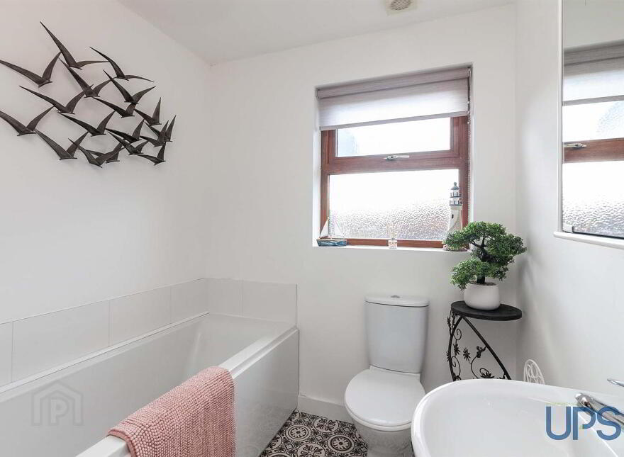 6 Killultagh Avenue, Glenavy, BT29 4GY