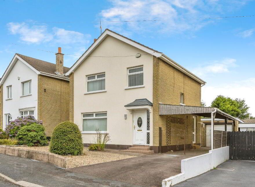 10 Adlon Gardens, Lisburn, BT28 2EQ
