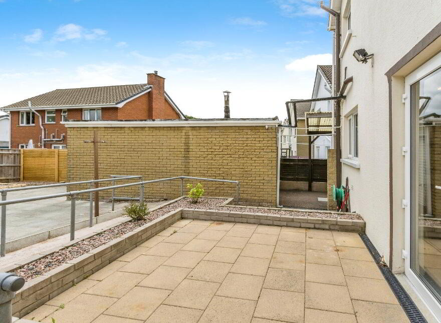 10 Adlon Gardens, Lisburn, BT28 2EQ