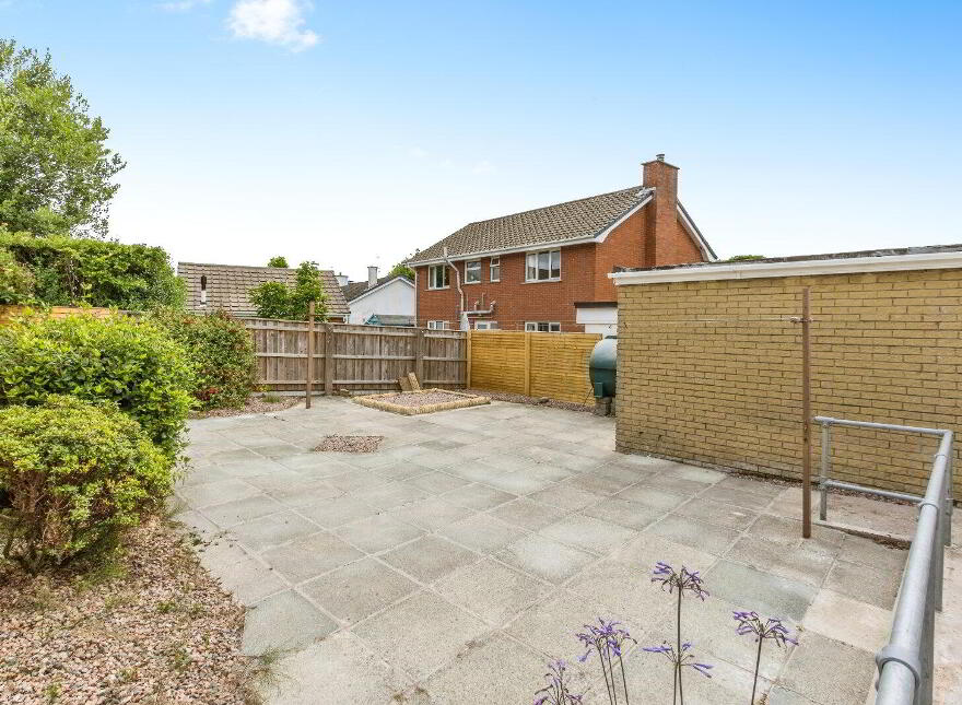 10 Adlon Gardens, Lisburn, BT28 2EQ