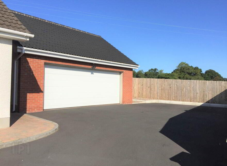 44 Clontara Park, Belsize Road, Lisburn, BT27 4LB