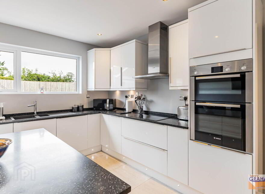 44 Clontara Park, Belsize Road, Lisburn, BT27 4LB