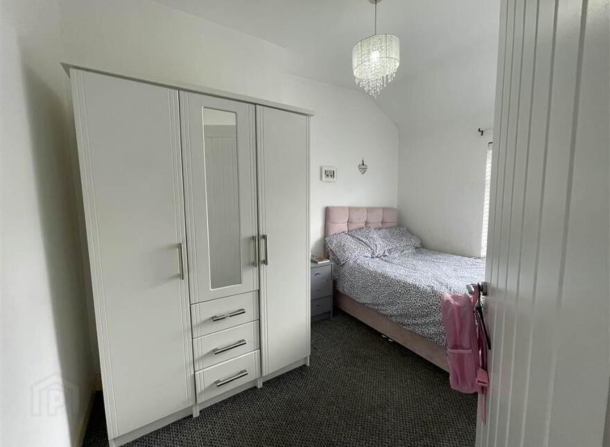 14 St James Drive, Belfast, BT12 6EJ