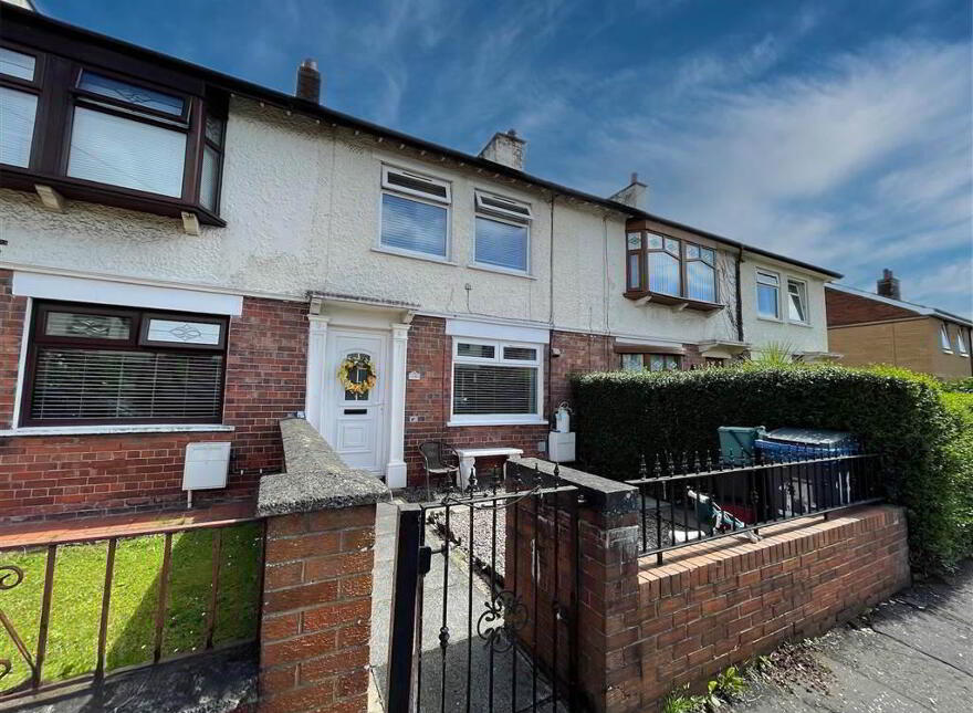 14 St James Drive, Belfast, BT12 6EJ