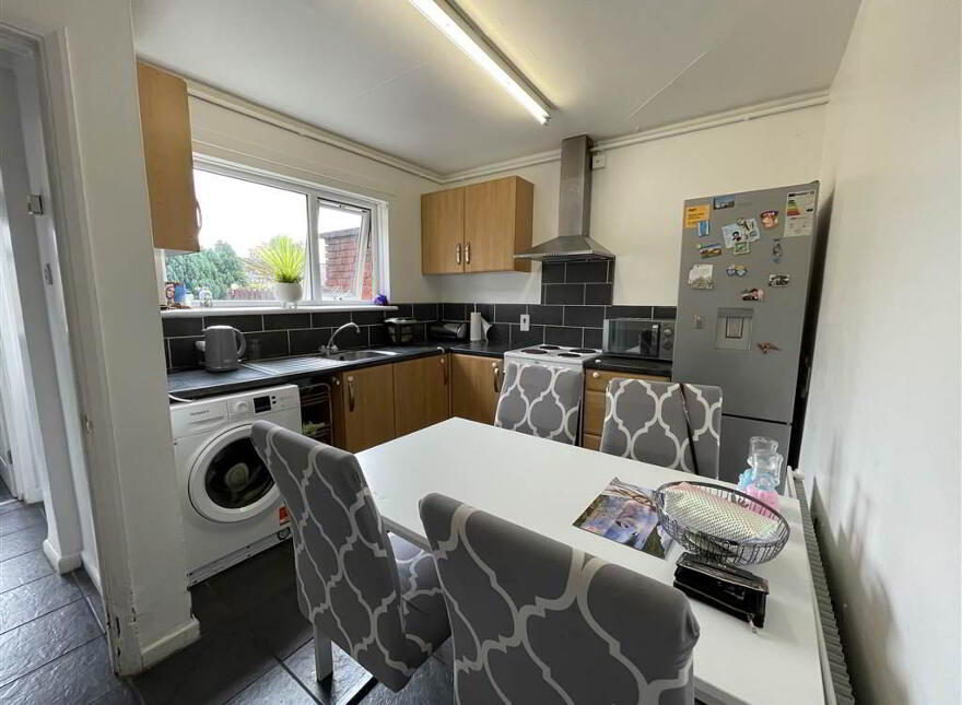 14 St James Drive, Belfast, BT12 6EJ