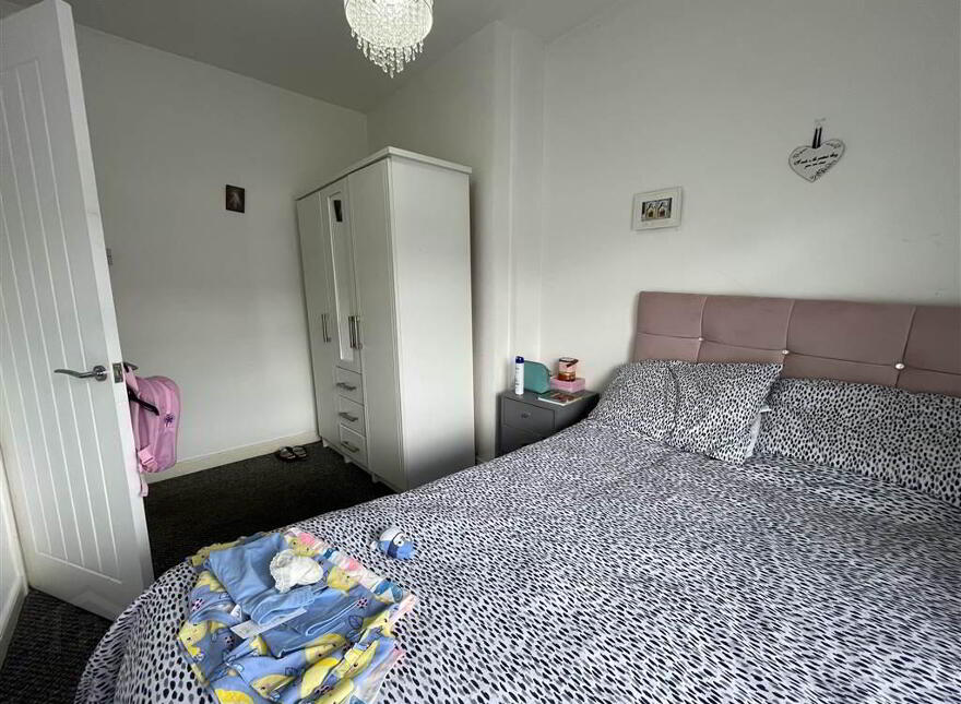 14 St James Drive, Belfast, BT12 6EJ