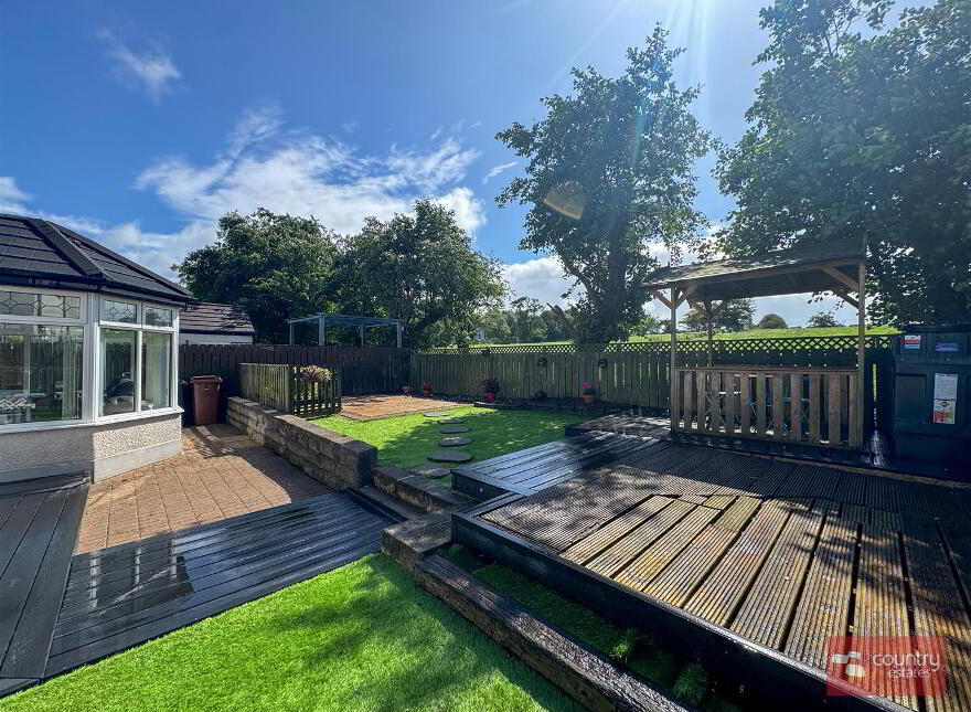 25 Village Hill, Straid, Ballyclare, BT39 9WQ