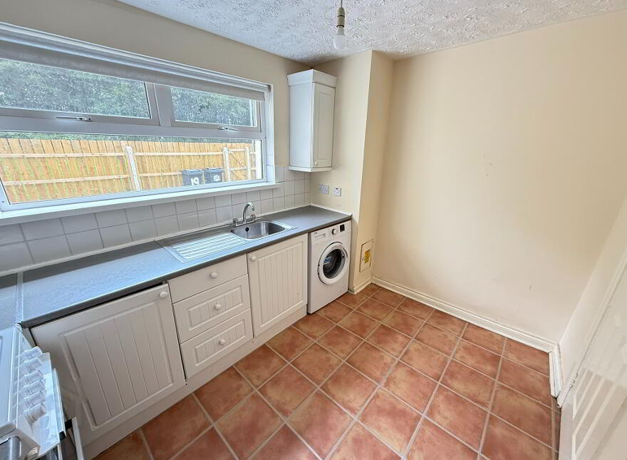 17 Loughview Apartments, Antrim, BT41 1LE