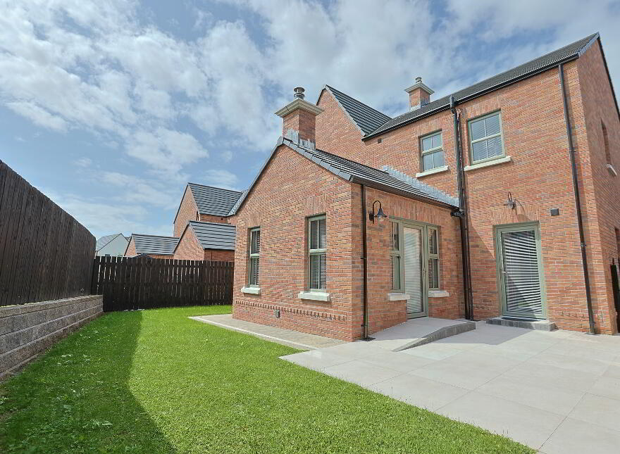 42 Blackthorn Manor, Bleary, Portadown, BT66 8FN