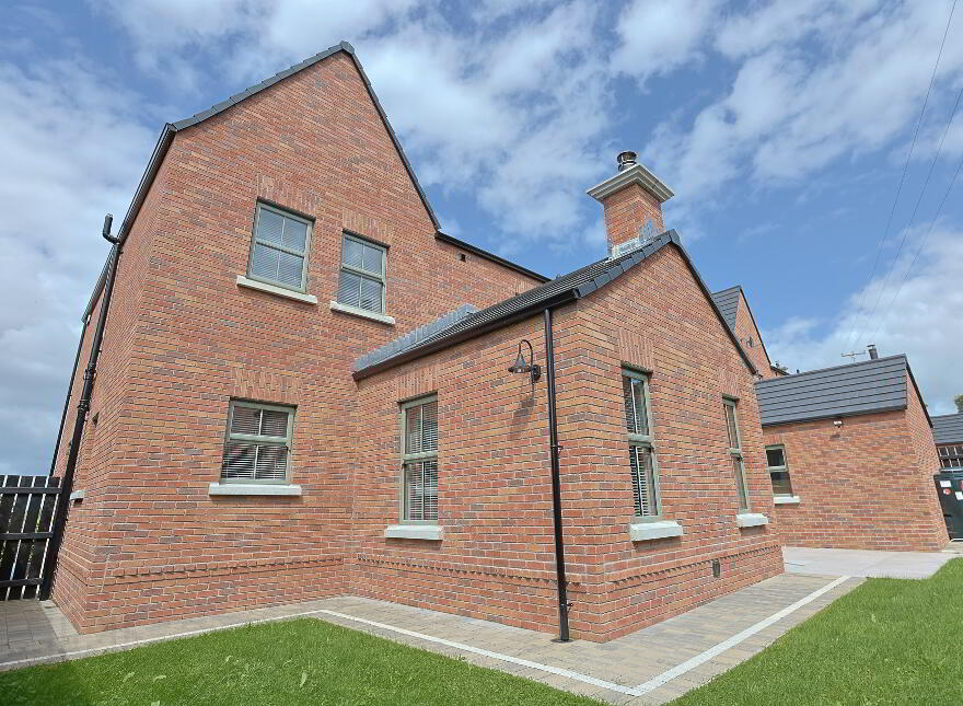 42 Blackthorn Manor, Bleary, Portadown, BT66 8FN