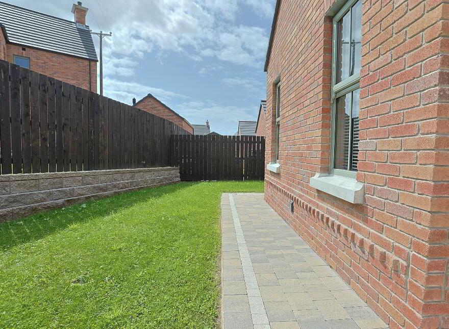 42 Blackthorn Manor, Bleary, Portadown, BT66 8FN