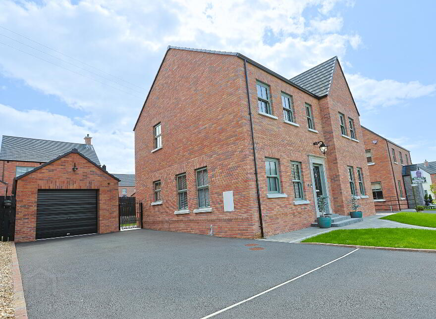 42 Blackthorn Manor, Bleary, Portadown, BT66 8FN