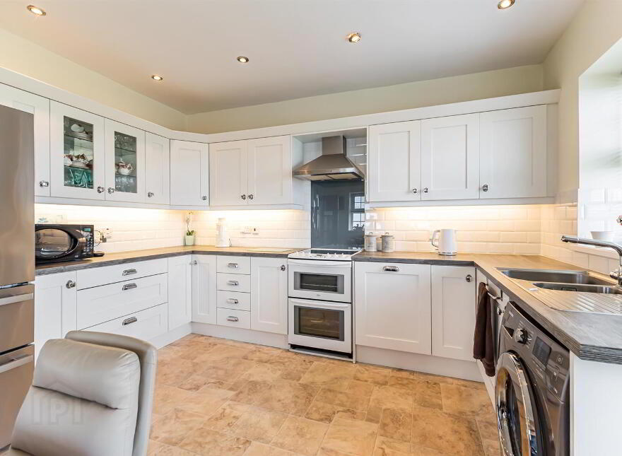 110 Ballywalter Road, Millisle, Newtownards, BT22 2HS