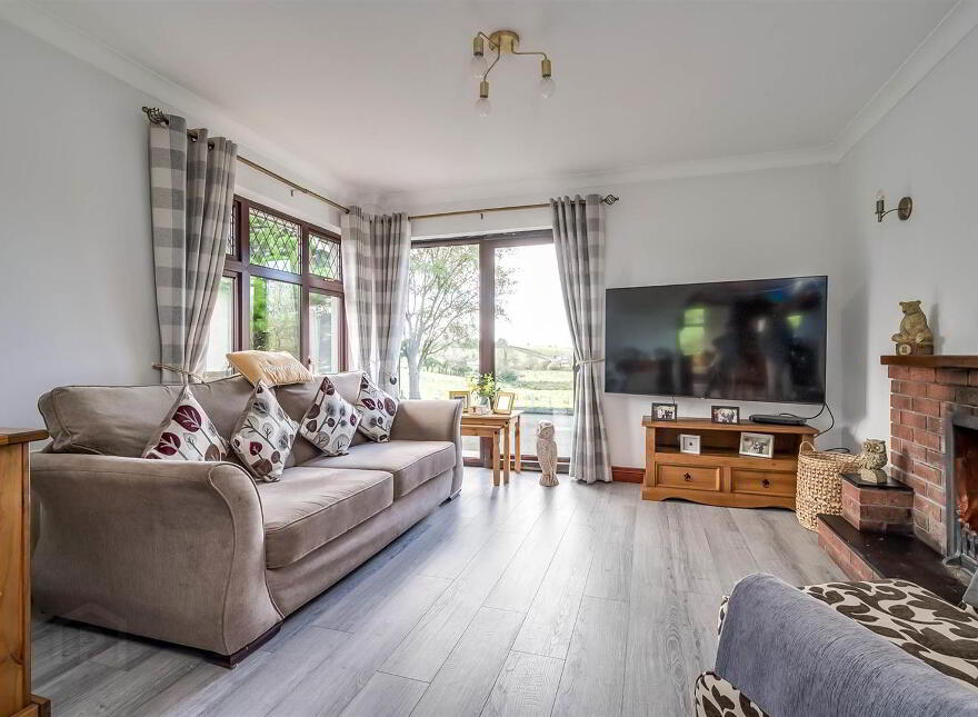 93 Ballylone Road, Ballynahinch, BT24 8XX