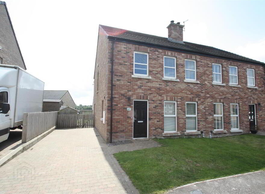 67 Millbank Grove, Ballynahinch, BT24 8WQ