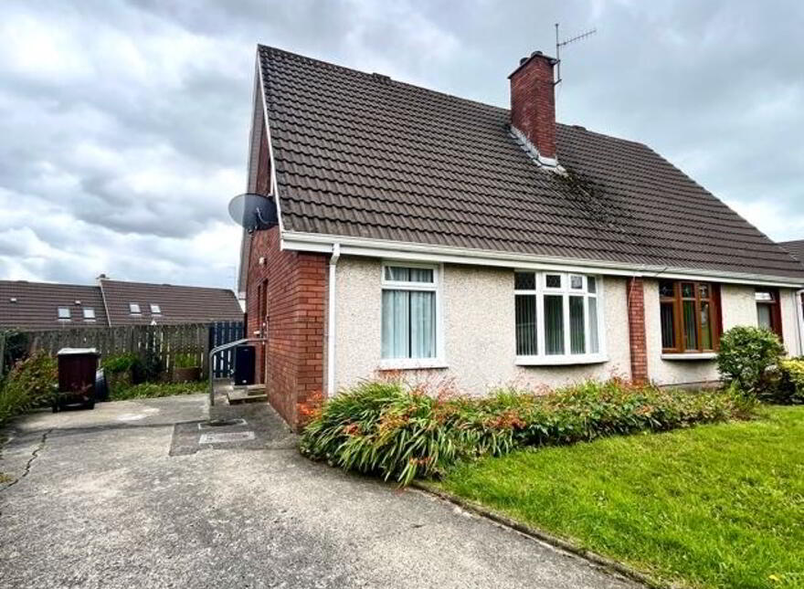 Glenmore Park, Altnagelvin, Londonderry, BT47 2JY photo